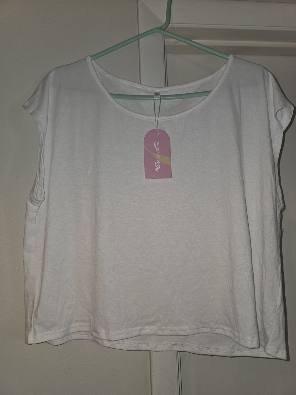 Women's White Scoop Neck Muscle Tee - Lightweight Casual Tank